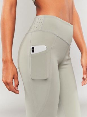 除了NIKE、ADIDAS，女生还有哪些值得入手的运动单品？