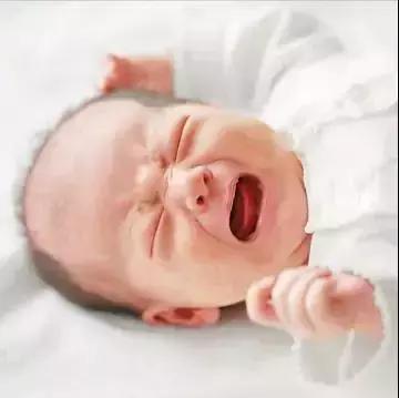 衣服静电粘身快速去静电小妙招,衣服起静电怎么能去除静电