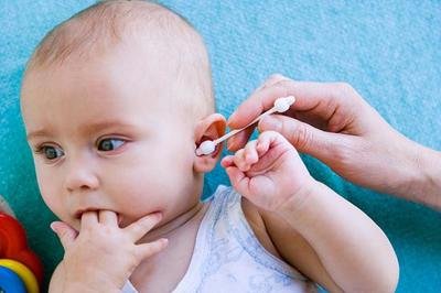 宝宝耳屎又黄又粘正常吗,宝宝耳屎有臭味怎么回事