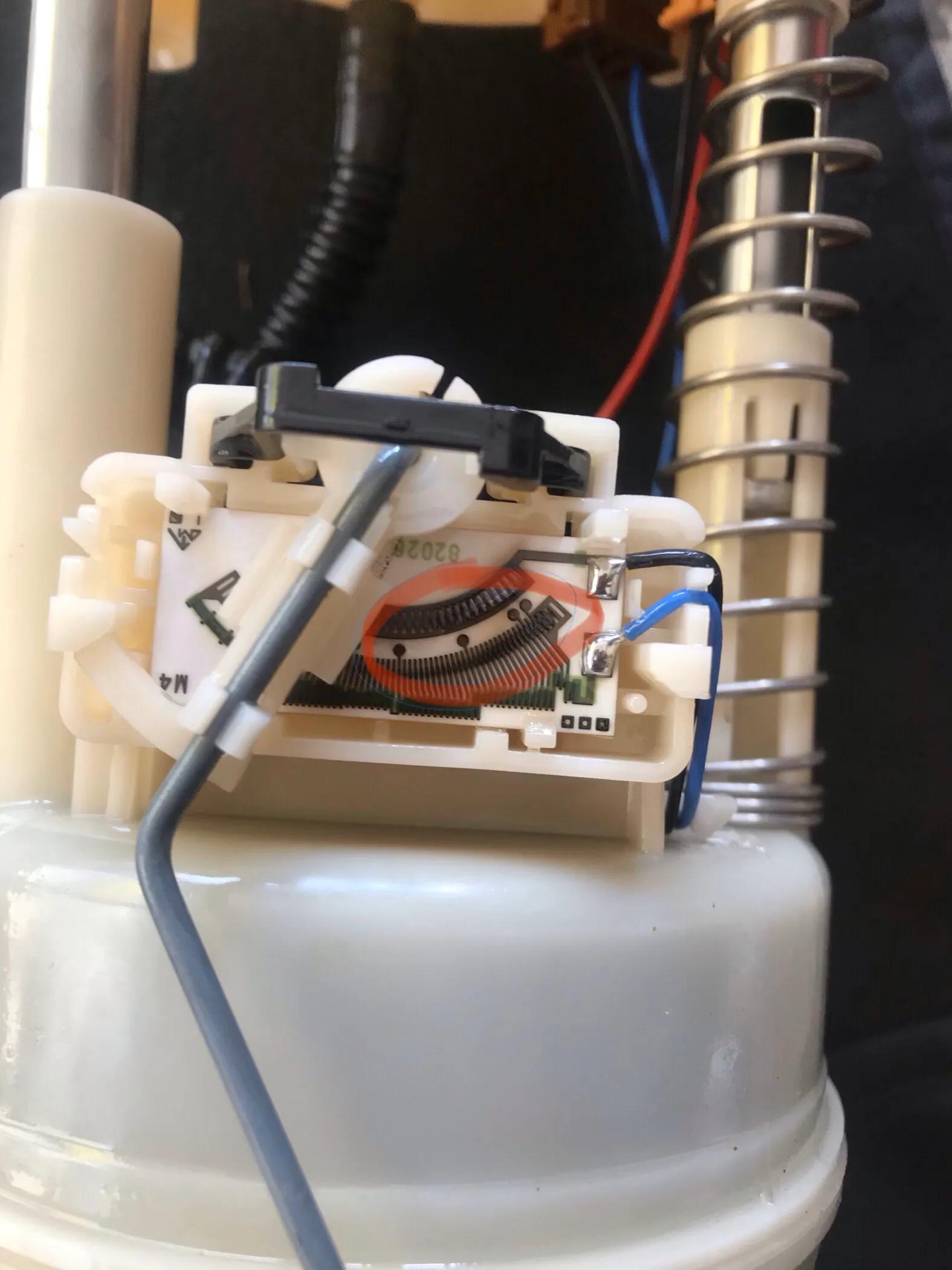 09款尼桑奇骏油表不动,奇骏t30油表不准怎么办