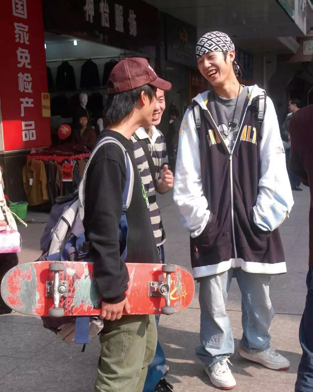 70张照片合集视频,70年衣食住行对比图