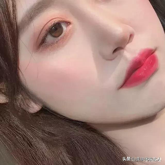 阿玛尼和完美日记的口红区别,阿玛尼新款唇釉真假对比