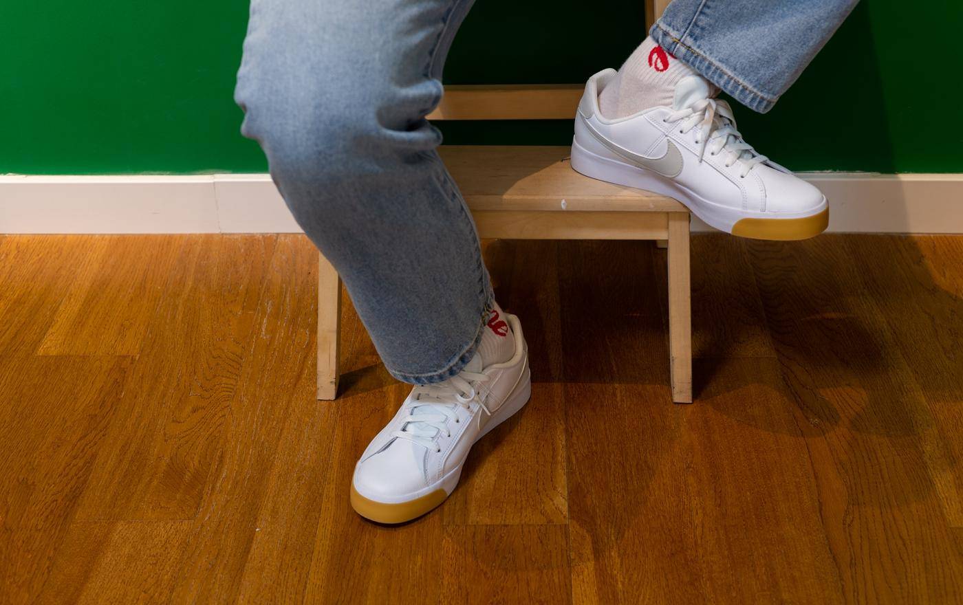 阿迪和彪马小白鞋,阿迪与耐克同类鞋科普