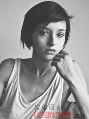 40-50大圆脸发量少最适合发型,50岁中年妇女大圆脸适合什么发型