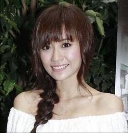 22岁嫁入豪门，结婚8年只剩44斤，嫩模伍智恒究竟经历了什么