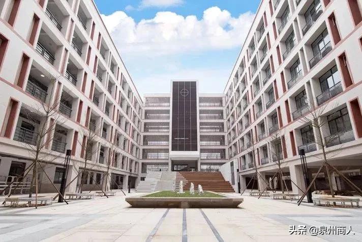 考上清华大学奖励50万,考上北大清华奖励50万是哪所学校