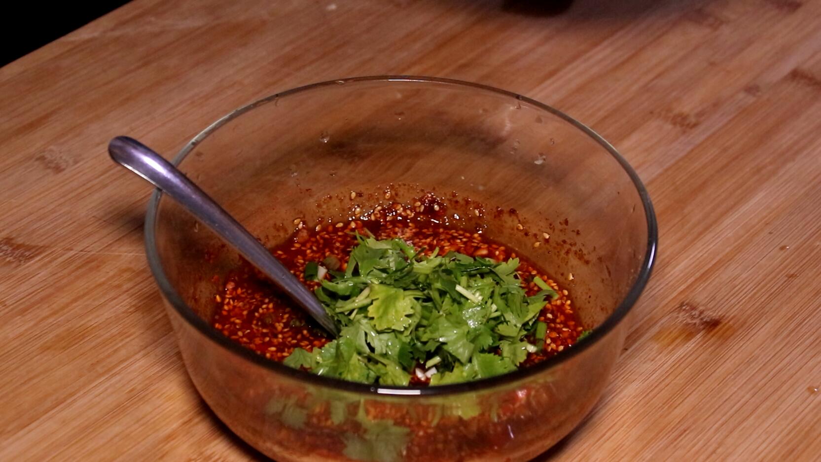 做法简单易学酸辣粉,酸辣粉怎样做的酸酸辣辣的