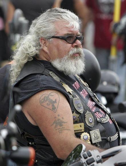 现实比小说更荒诞，美国连环女杀手艾琳·乌尔诺斯的奇葩一生