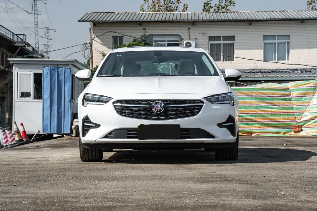 别克君威2.0t最新优惠价格,别克君威降价9万元