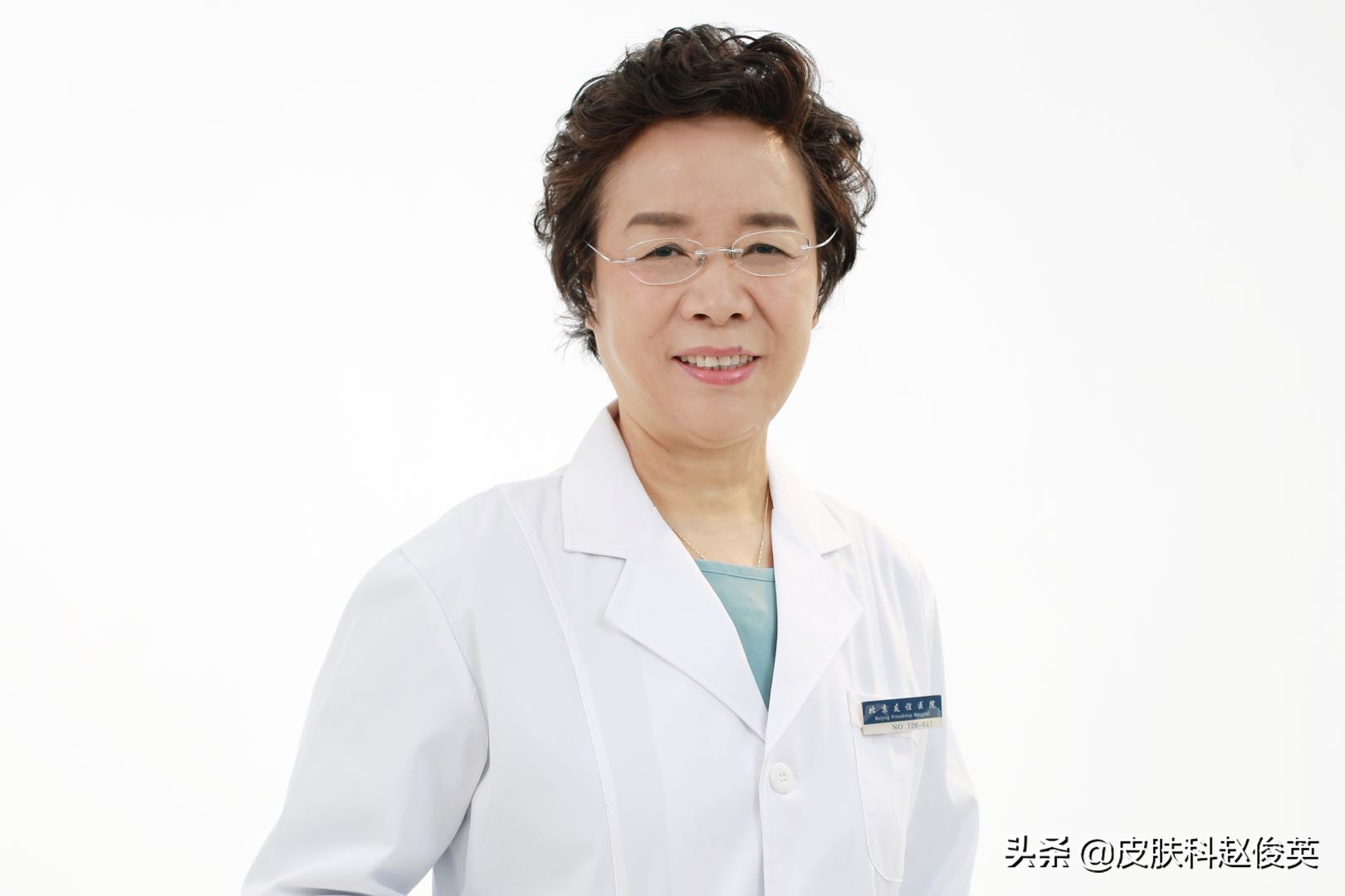 黑头怎样从内部调理,挤黑头和吸黑头哪个对毛孔损伤大