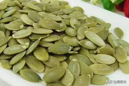 吃南瓜子竟有奇效告诉家人朋友,早上一把南瓜子有奇效