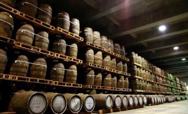 酒厂老板送车,酒厂老板送保险