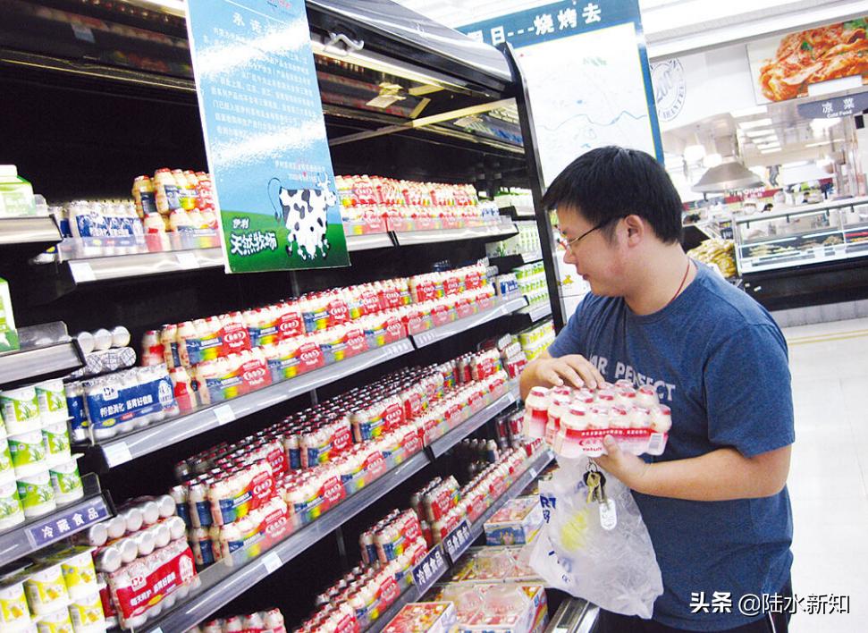 网上卖牛奶24个一箱怎么那么便宜,实体店一箱纯牛奶价格