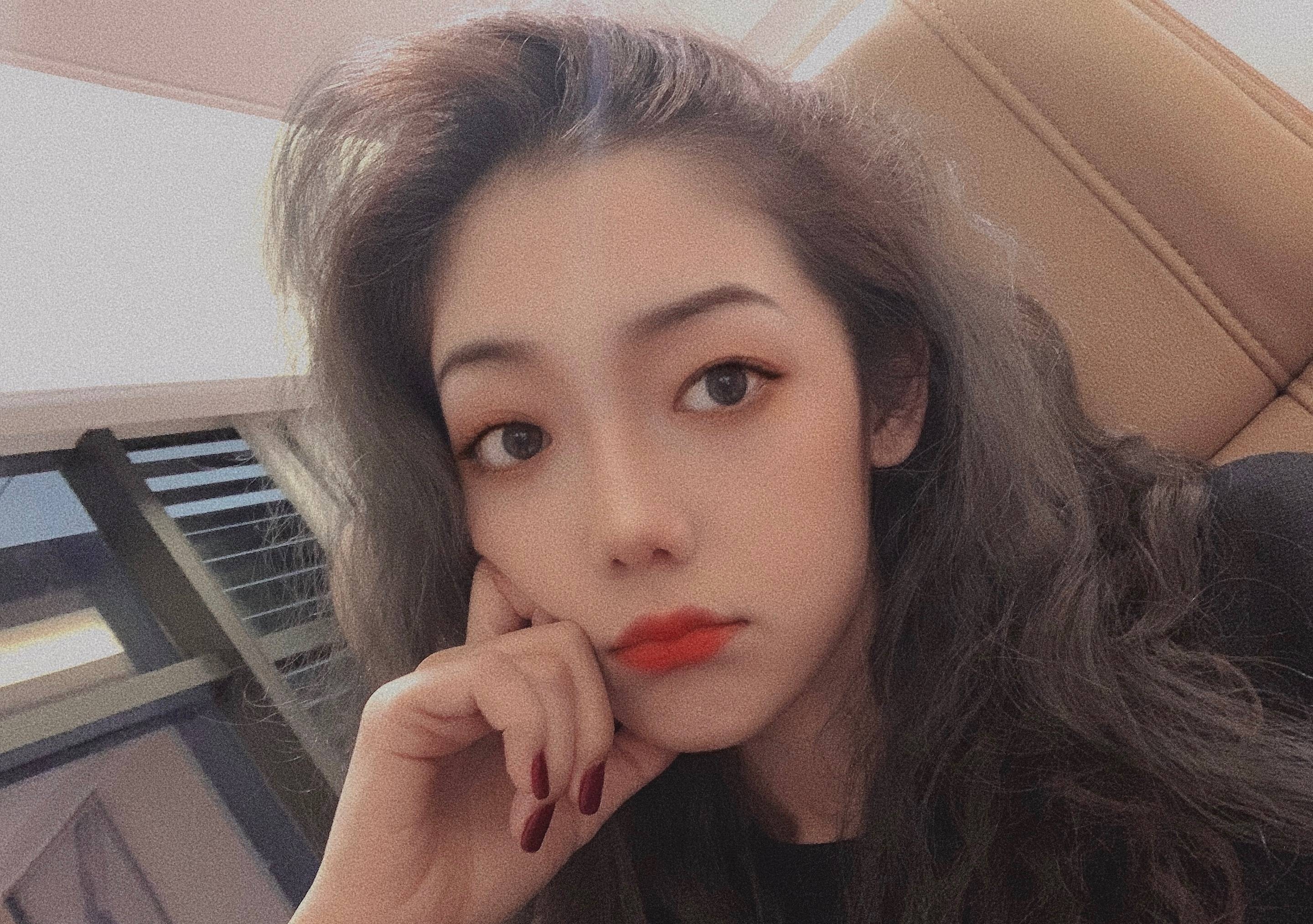 大小眼女生如何变美,女生眼距宽对颜值的影响