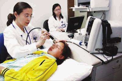 小孩吃了会长胡子的零食,13岁的女生有胡子吃什么才能去掉