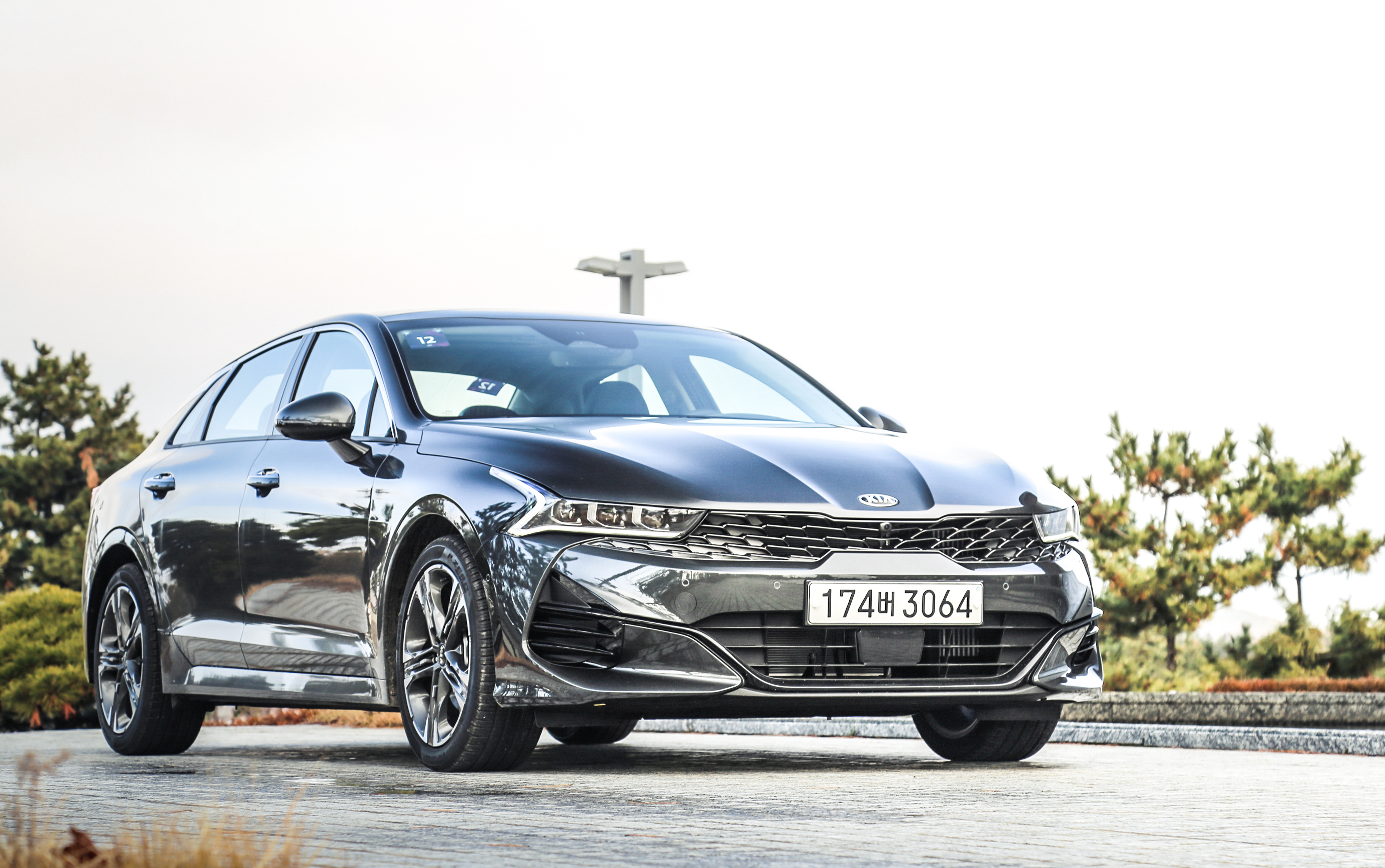 最新款起亚k5驾驶感受,全新起亚k5重回颜值巅峰