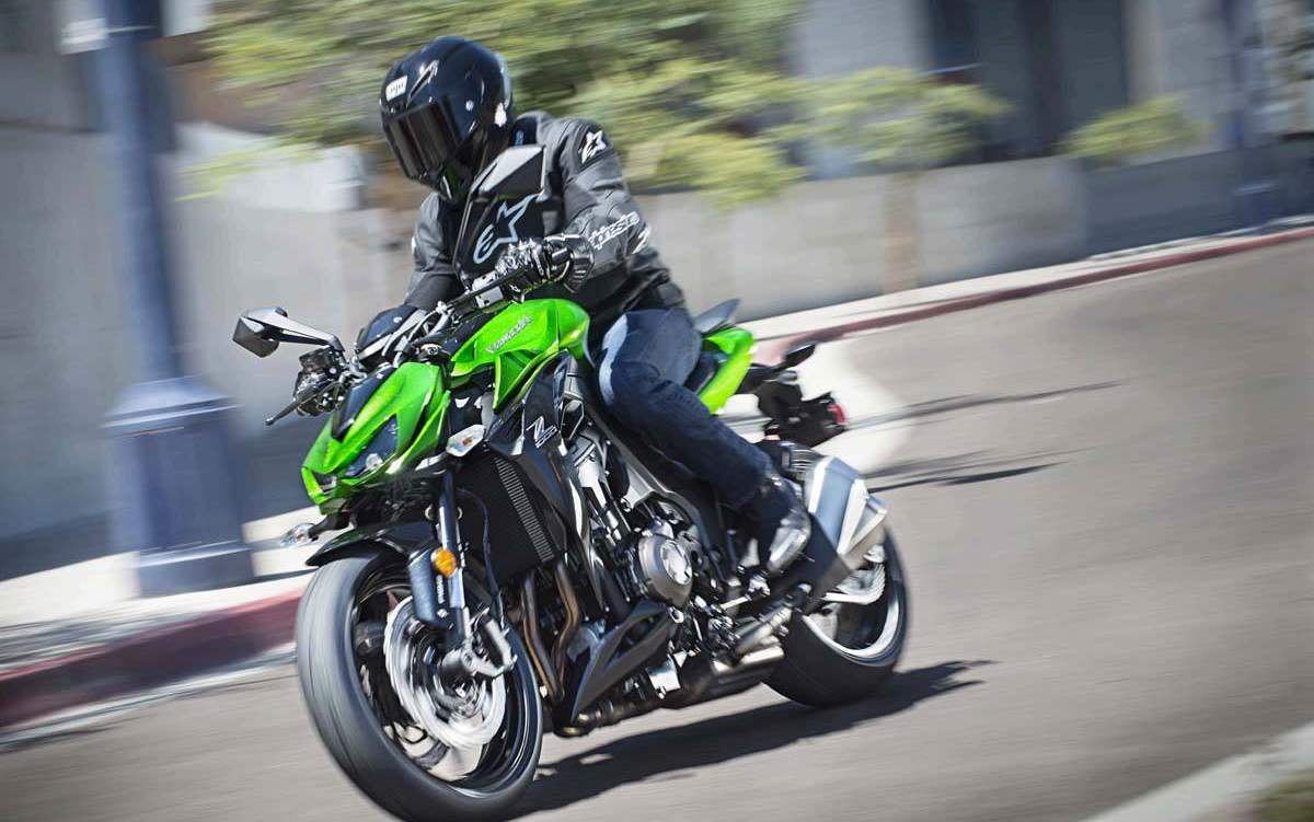 宝马s1000r街车vs川崎z1000,川崎街车z1000骑行视频