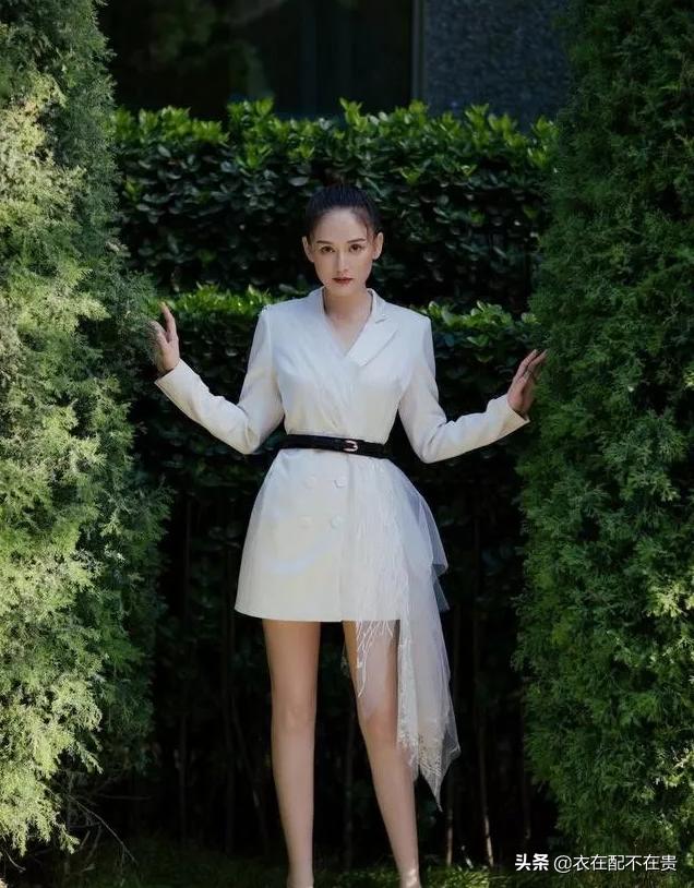 刘雯倪妮穿衣风格,今年很火的叠穿法