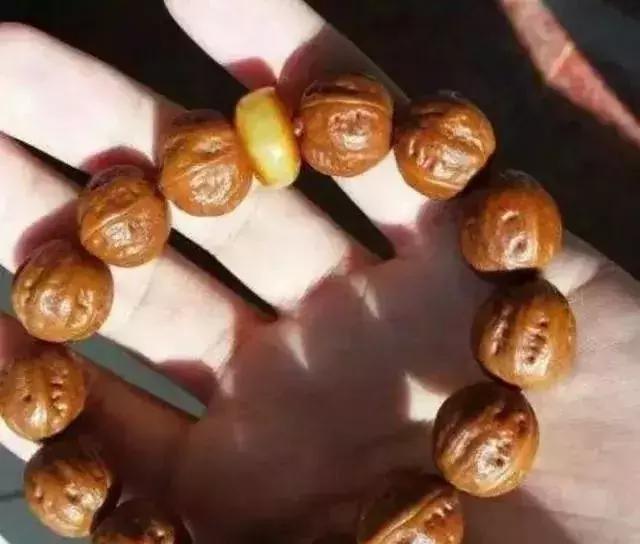 菩提手串有点生霉,菩提手串为什么会臭