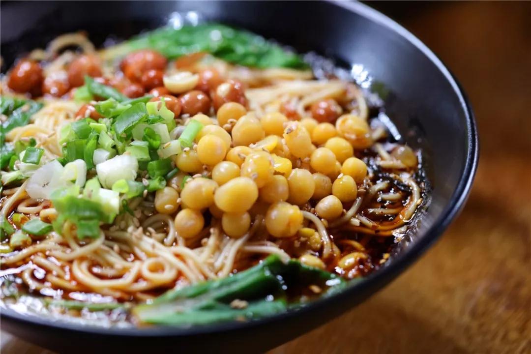 平顶山步行街新的小吃街,曝光街边小吃