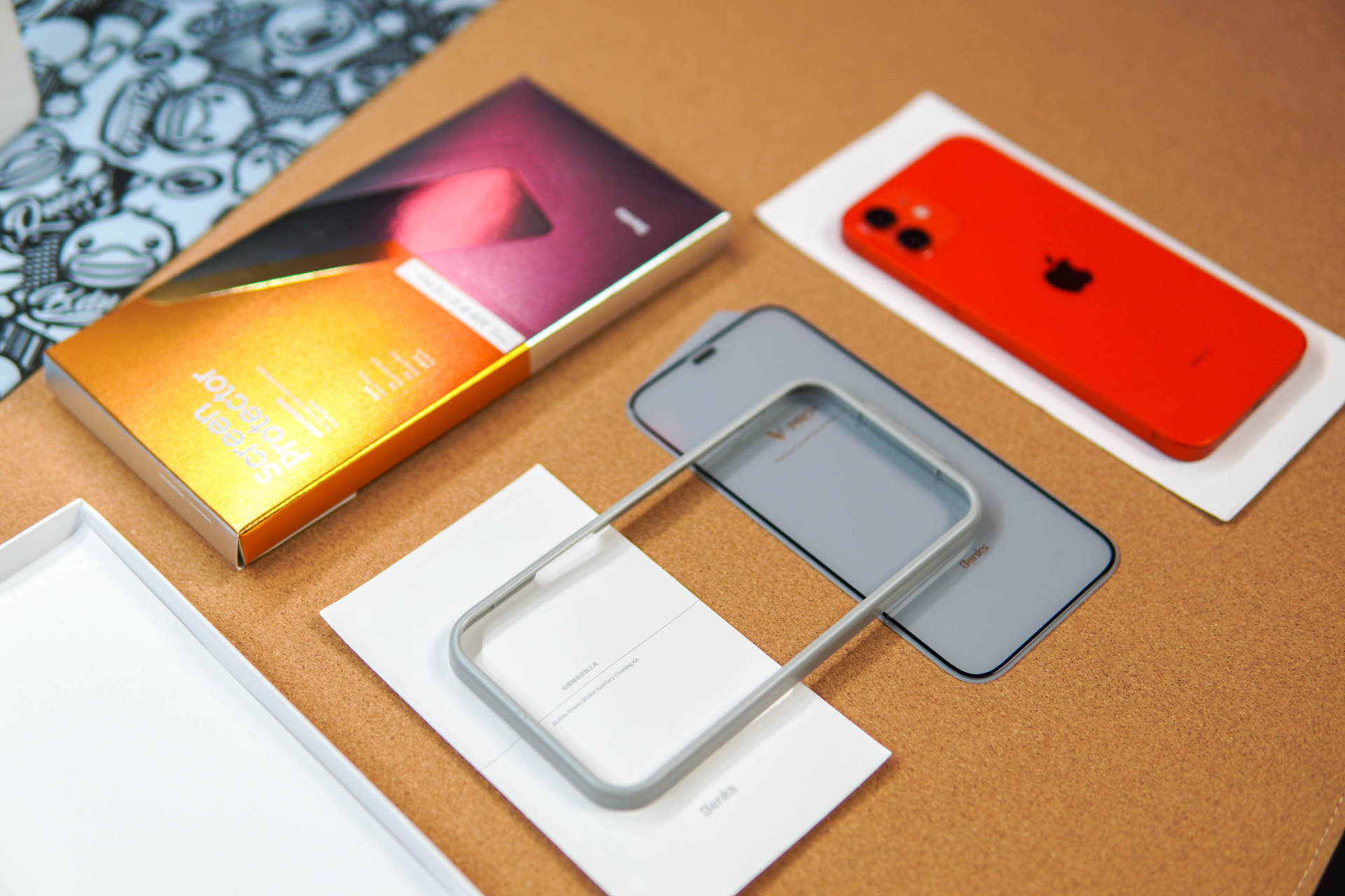 iphone12钢化膜黑边好还是透明好,iphone12mini背面有钢化膜么