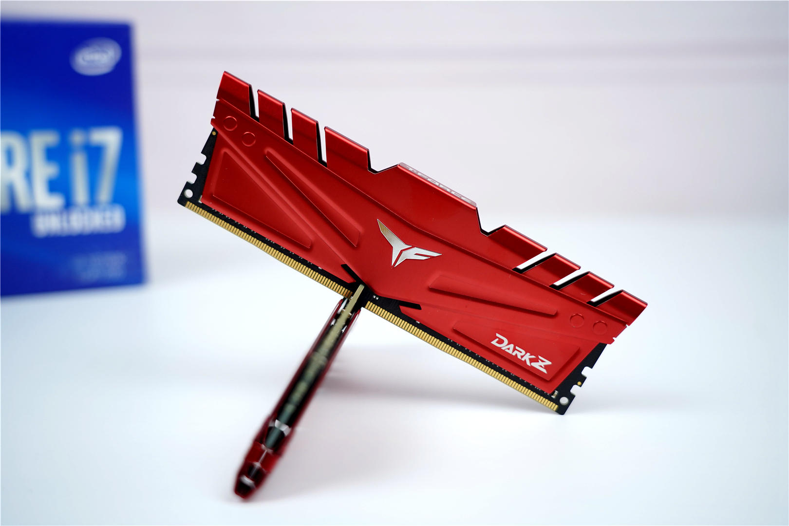 十铨内存冥神3200可以超到多少,内存条十铨冥神好还是海盗船