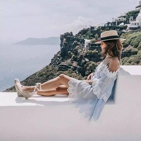 吊带裙怎么样穿才好看,吊带裙怎么穿都好看