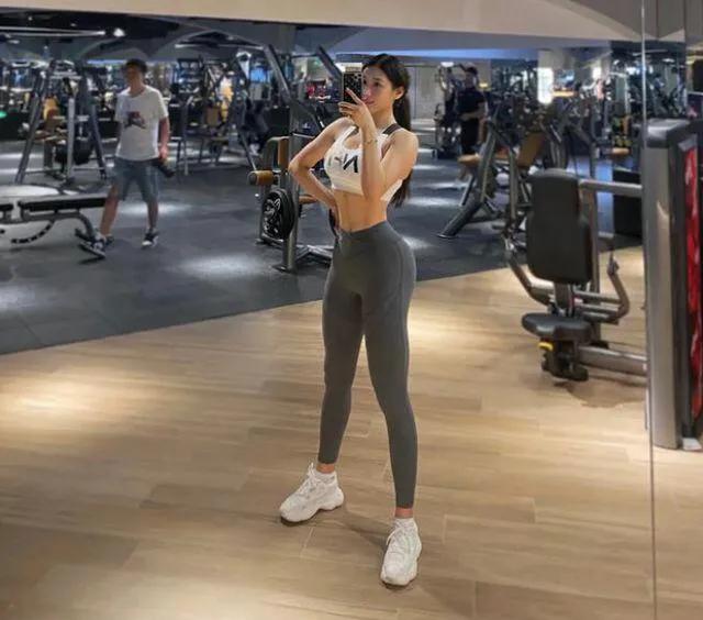 刘太阳女子健美夺冠视频,超模裁判刘太阳个人资料