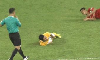 国足停球集锦搞笑视频,惨不忍睹的国足停球集锦