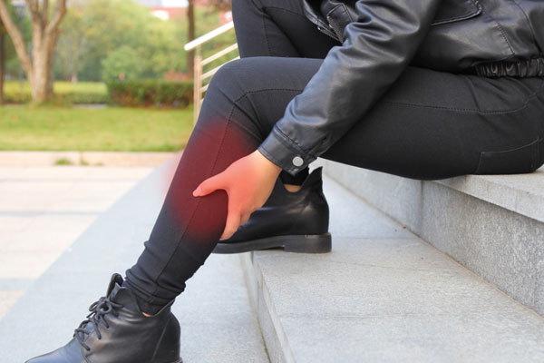 腿部经络疏通手法视频自己在家做,经络堵塞怎么疏通腿部