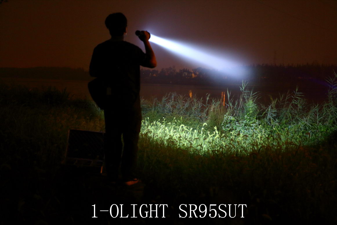 千米金箍棒OLIGHTWARRIOR武士XTurbo评测超级远射桶评测