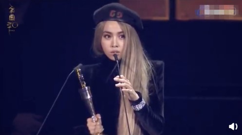 蔡依林出席金曲奖红毯,蔡依林出席金曲奖颁奖