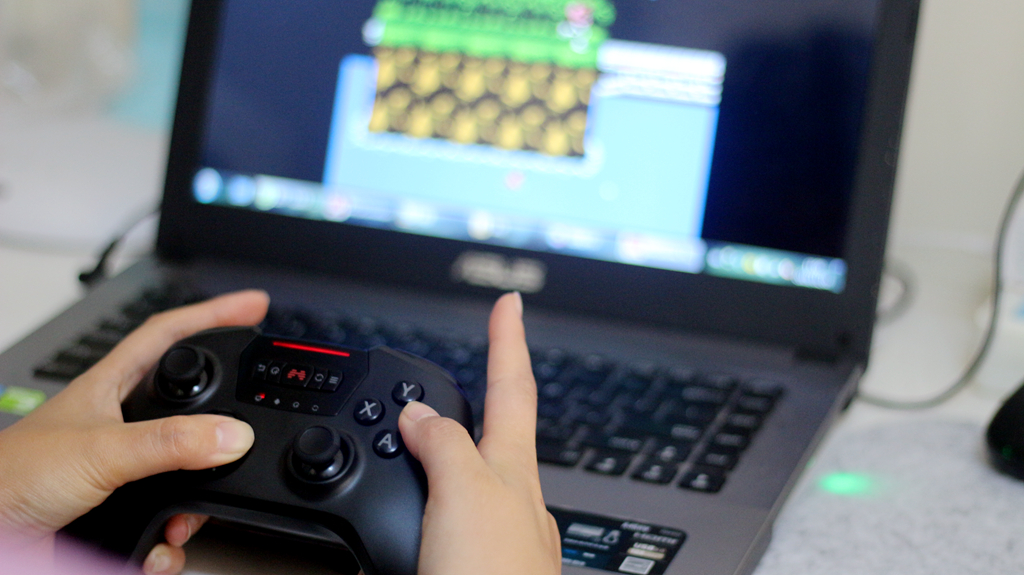 多平台适配的入门游戏手柄,多平台互通手游