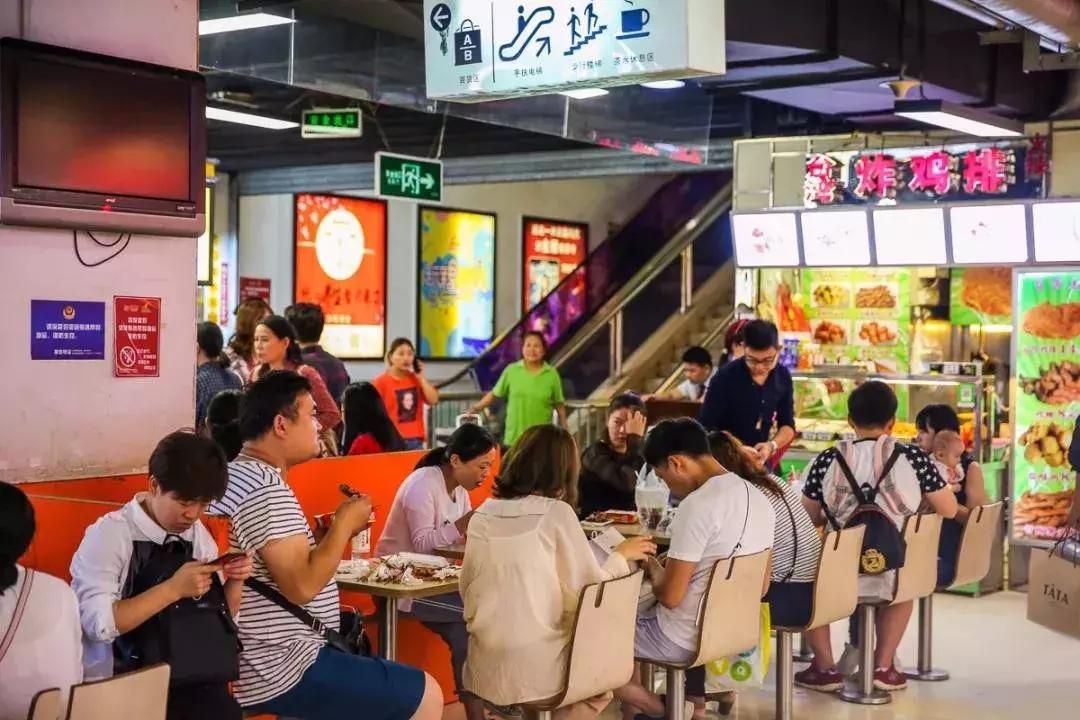 江汉路步行街一日游,江汉路步行街旅游吃啥