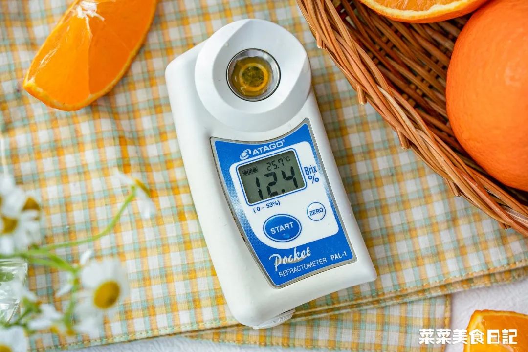 树上的草莓果冻,泰国水果树上结的果冻