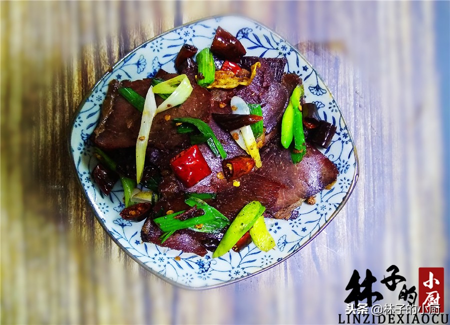 云南人家常菜松茸,地道美食云南菜好吃不贵