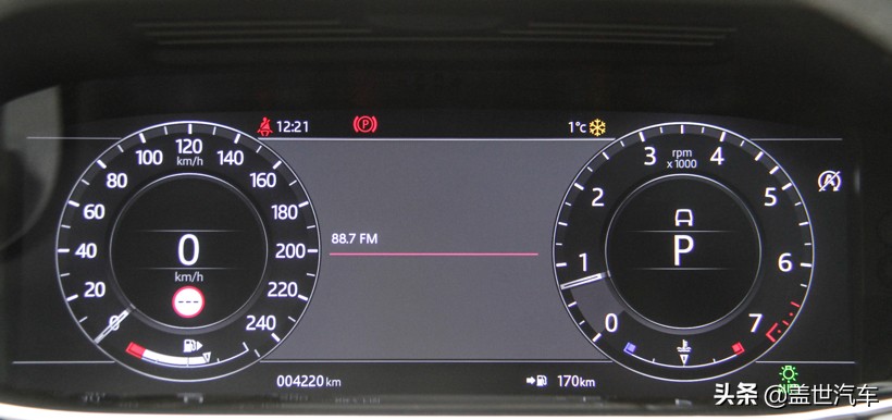 路虎揽胜极光却是个鲜活的例外,路虎揽胜极光刚性车身