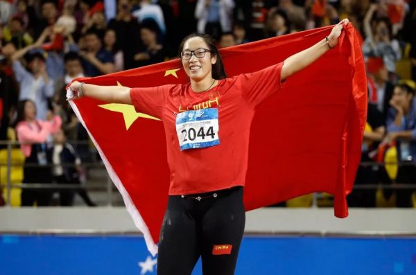 看完足球赛发朋友圈,看中国队比赛发朋友圈