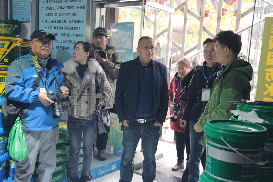 新洛阳信息港对认证商家开展走访回访活动助推企业发展