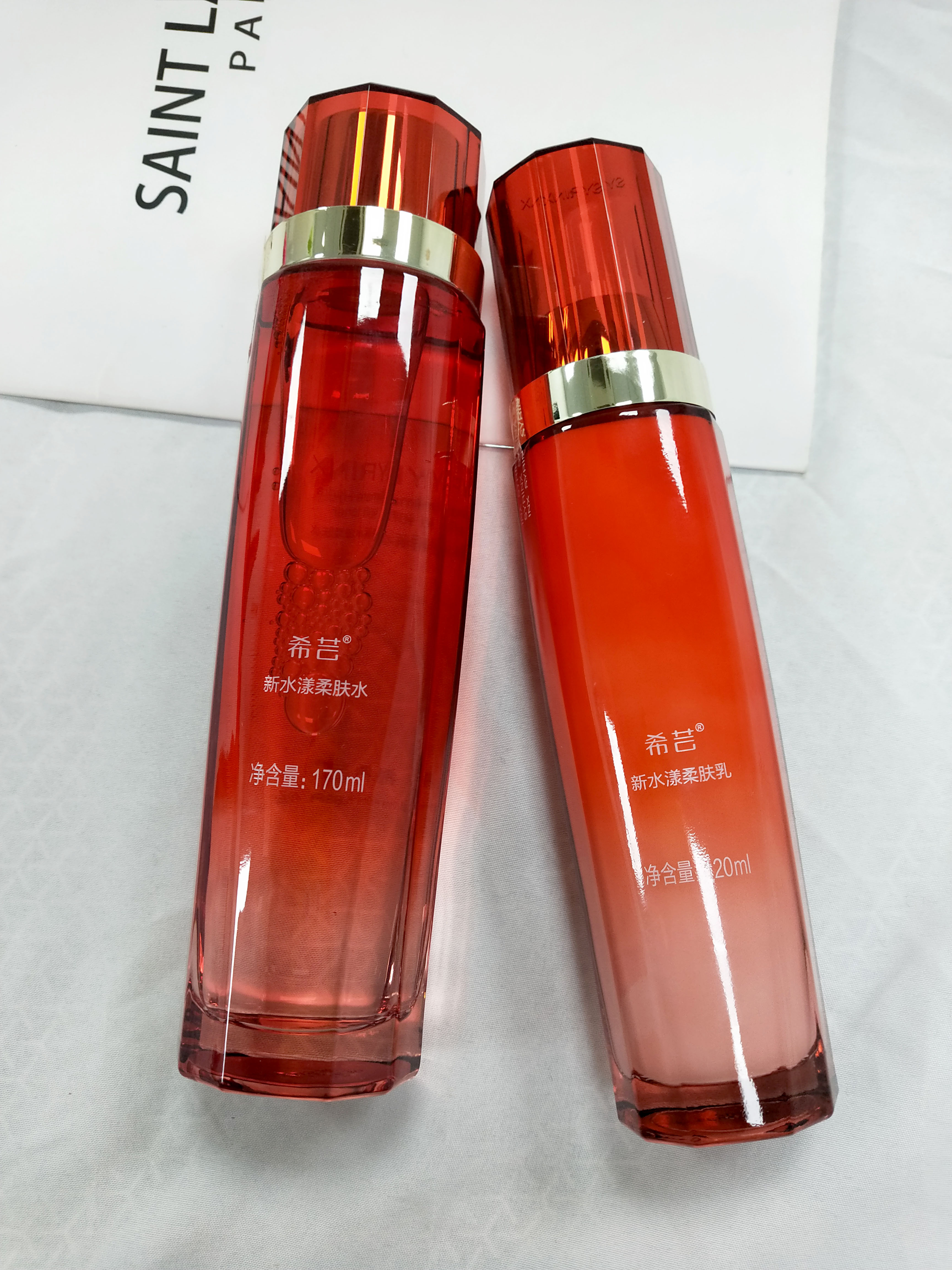 希芸水漾眼精华,希芸新水漾补水