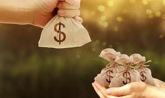 宁波华翔股票分红时间,宁波华翔用股民的钱分红