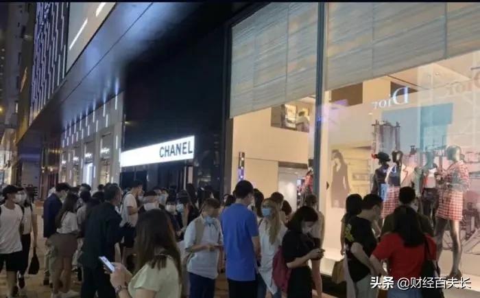 lv香奈儿为啥总是越涨价卖得越多,lv香奈儿涨价