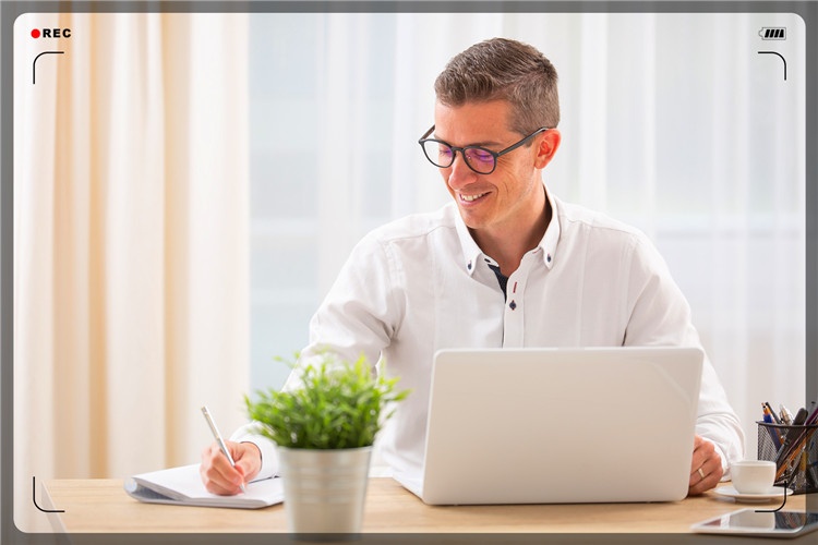 42岁月薪8000的工作,43岁打工没钱