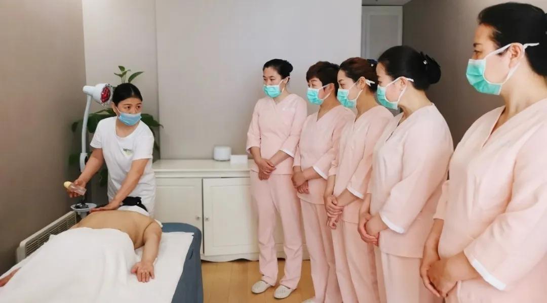 悦好母婴的月嫂,悦好家政公司月嫂培训