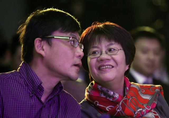 当当网李国庆事件影响,当当创始人李国庆摔杯子