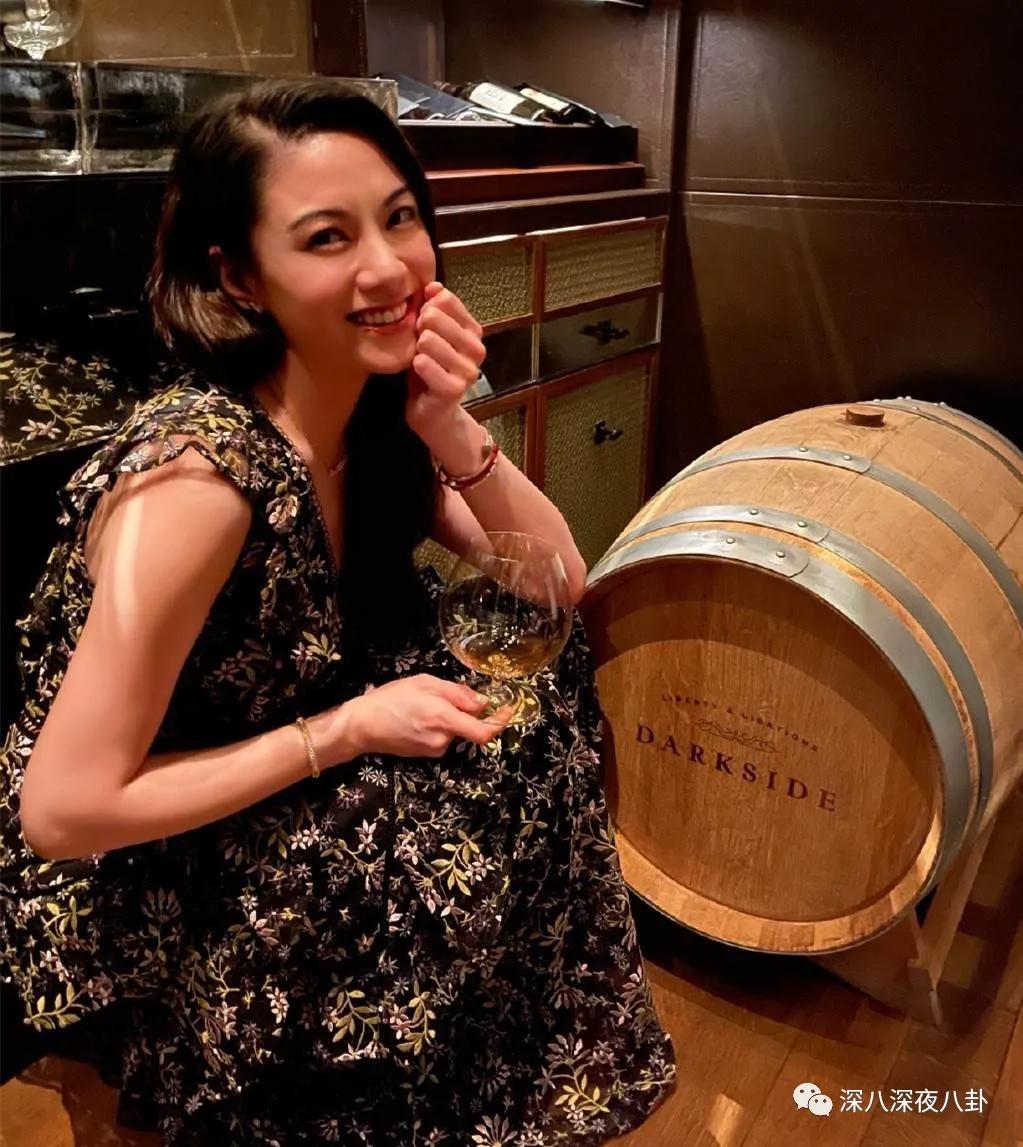 拜金女被退婚,拜金女为富二代抛夫弃子又被抛弃