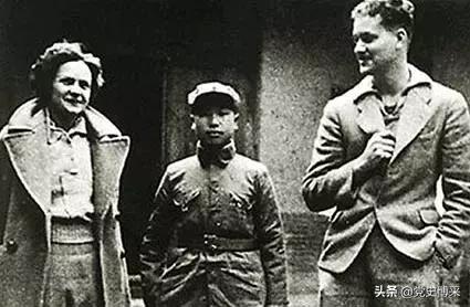 海伦：*诺斯**的第一任夫人，由于她的坚持毛*东泽**自传才能公诸于世，访问延安续写《西行漫记》