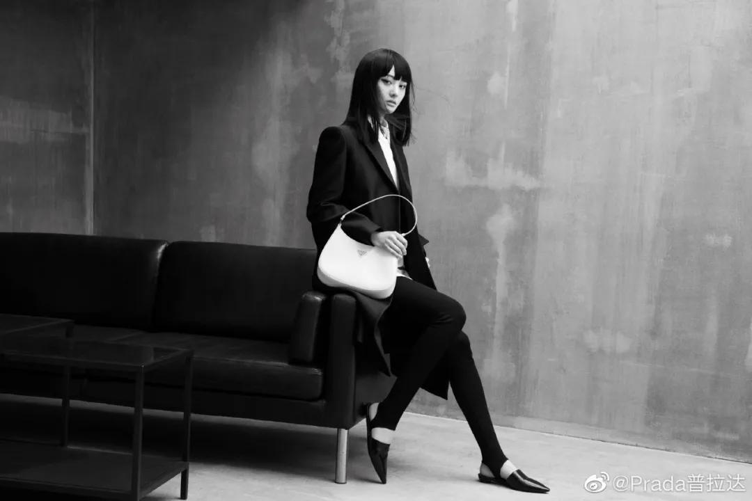 被嫌弃的踩脚裤翻身了！今年正当红