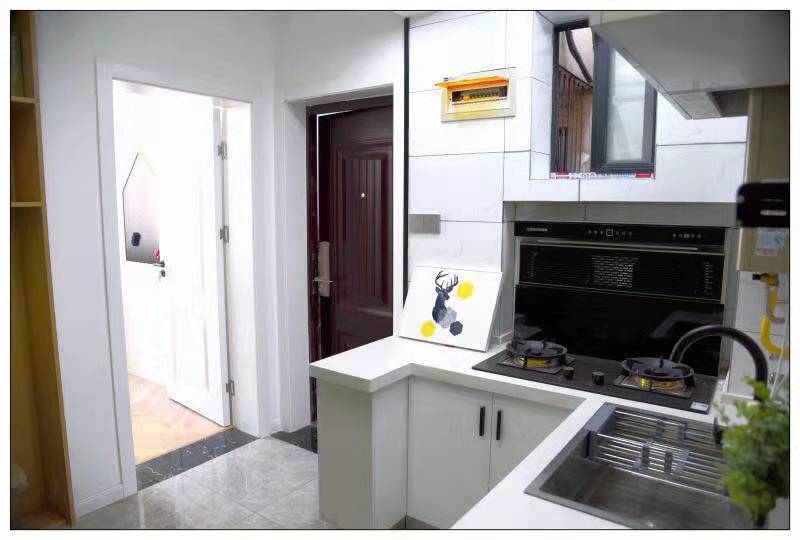 房咖荟和万合群盟成功举办学区房看房游学活动