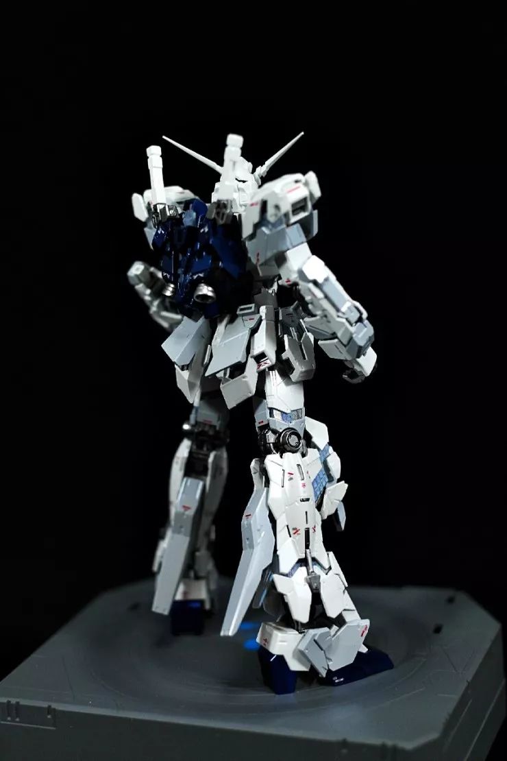 欣赏：有了这*独台**角兽，就不用去台场了！